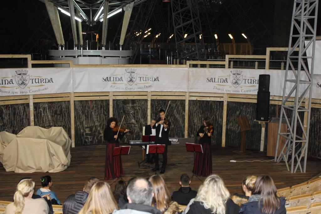 Hunter Prince Castle&Dracula Hotel Turda Exterior foto